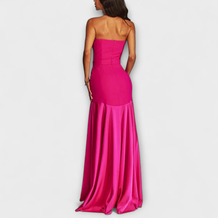 Vada - Off-Shoulder Maxi Dress with V-Neck